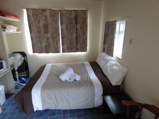 Pet Friendly Cabins Shared Bathroom