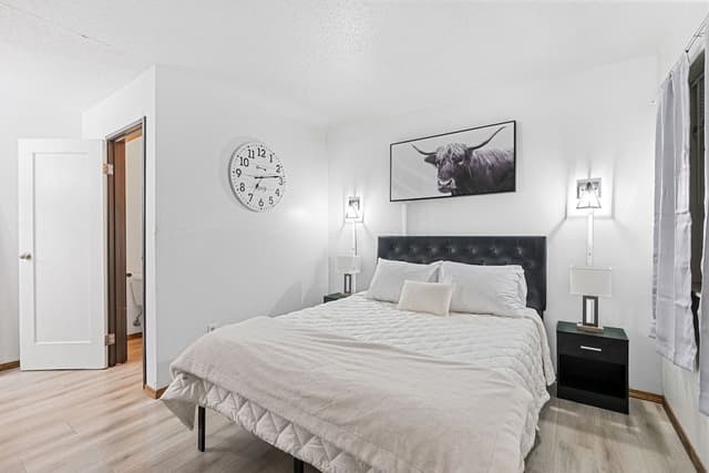 Standard Room, 1 Queen Bed