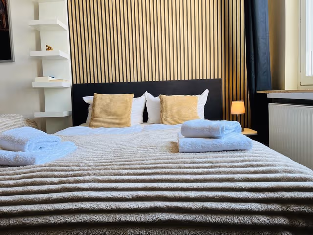 Classic Triple Room, Refrigerator, City View (F1)