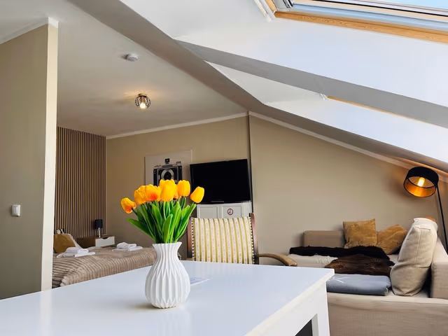 Classic Condo (F3)
