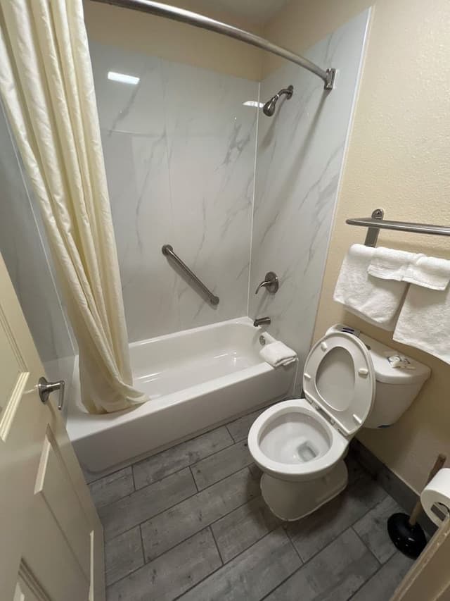 Deluxe Double Room, City View