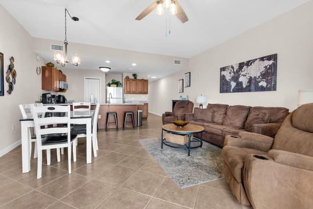 Condo, 1 King Bed with Sofa bed (Beach Resort 514)