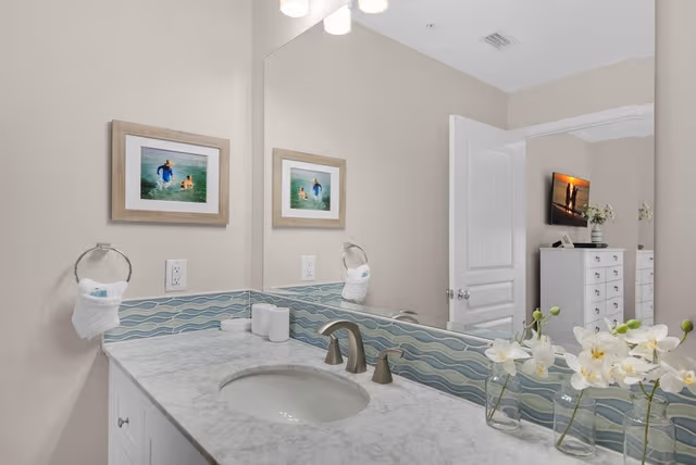 Condo, 1 King Bed with Sofa bed (Beach Resort 406)