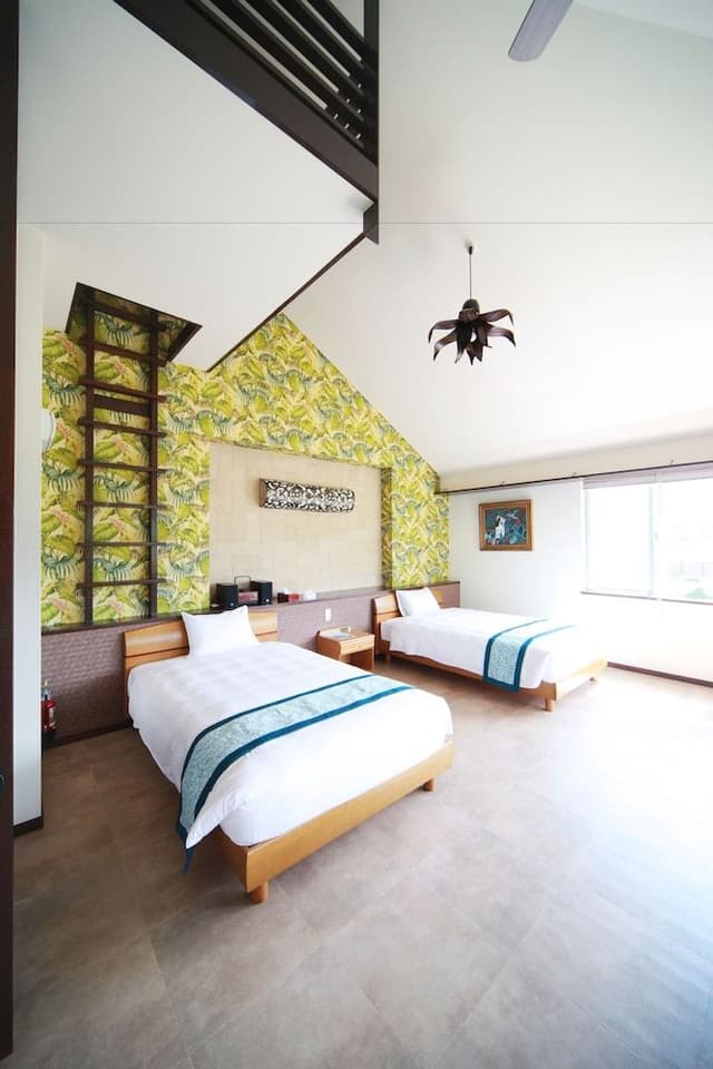 Standard Room, Non Smoking, Mountain View (2 Semi-Double Beds)