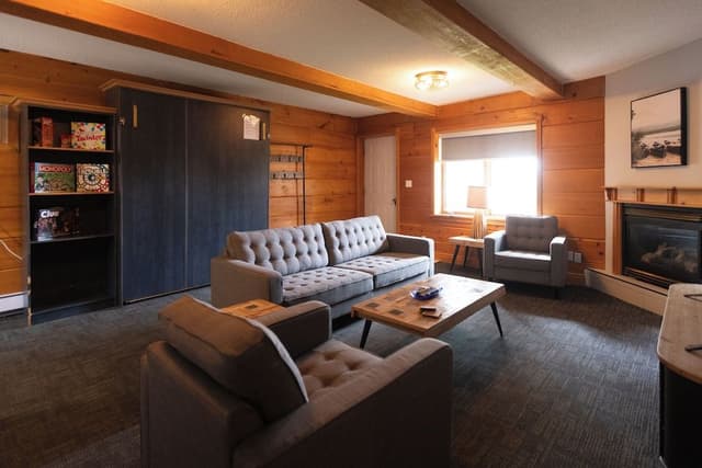 Deluxe Suite, Multiple Beds, Kitchenette, Lake View