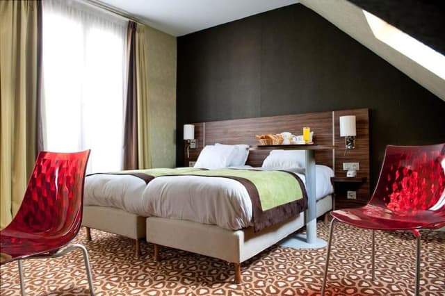 Standard Twin Room