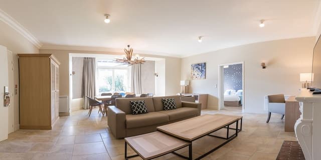 Premium Suite