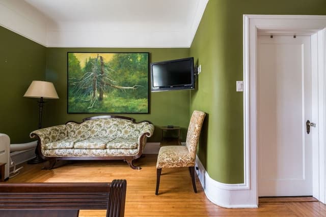 Room, 1 King Bed (Edward Patrick Morris Room)
