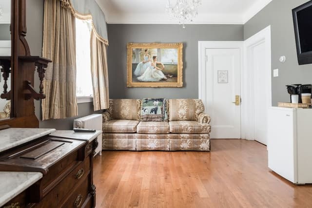 Room, 1 Queen Bed (Philip Francis Little Suite)