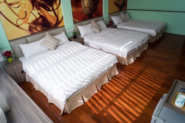 Room (6 persons)