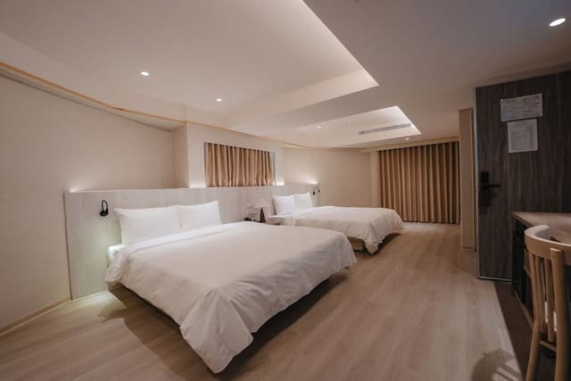 Classic Quadruple Room