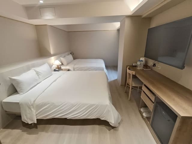 Classic Quadruple Room