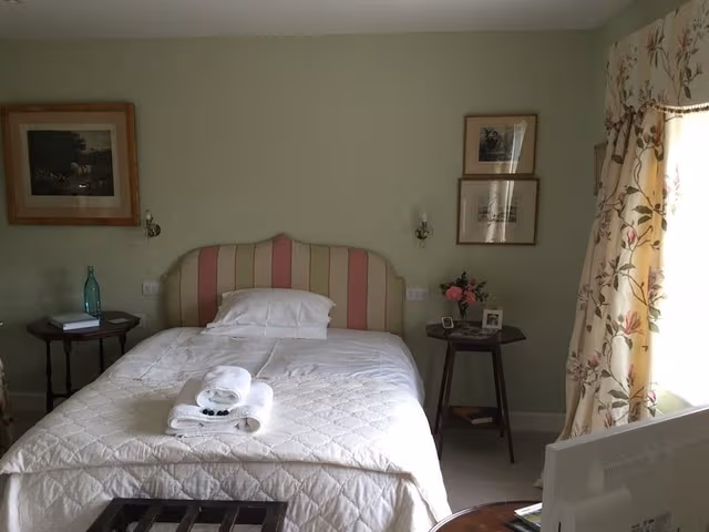 Superior Double Room, Private Bathroom, Garden View (Room 2)