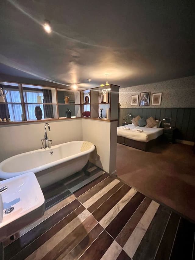 Superior Feature room