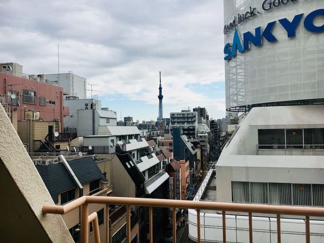 Japanese Western Room 7th floor, 2 Bed, Futon from 3rd person(go up the stairs from 6th floor)