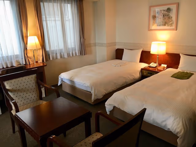 Japanese Western Room 7th floor, 2 Bed, Futon from 3rd person(go up the stairs from 6th floor)