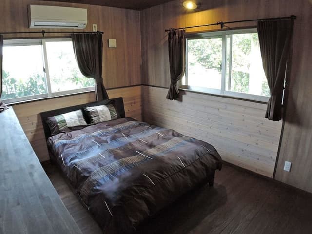 Room, 3 Bedrooms