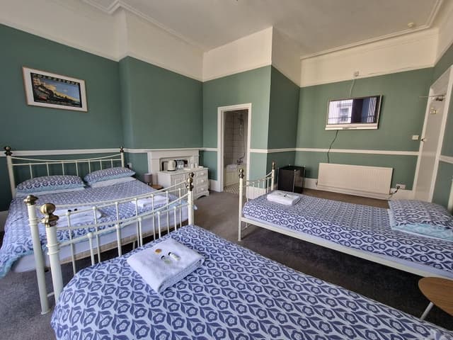 Family Room, Ensuite