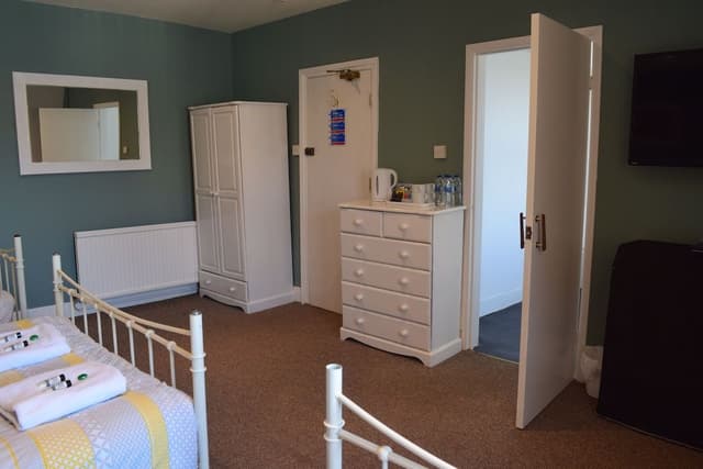Family Room, Ensuite