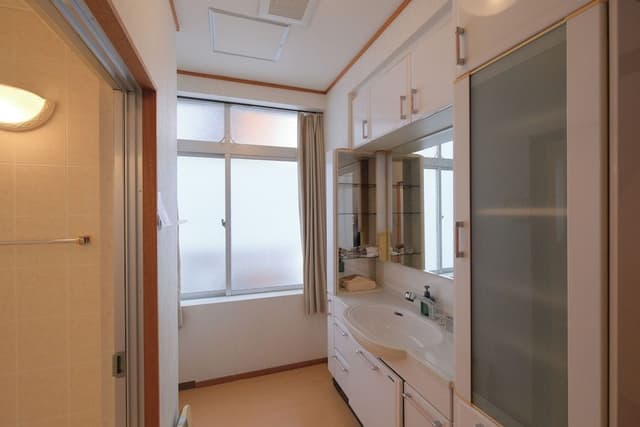 Shared Dormitory (Women only)