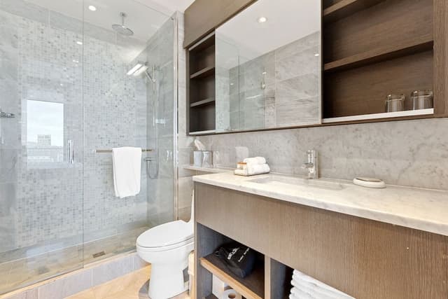 One Bedroom King Suite