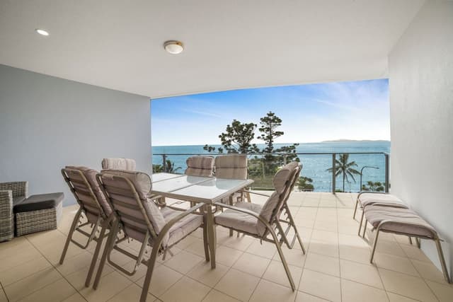 2 Bedroom Beachfront Apartment