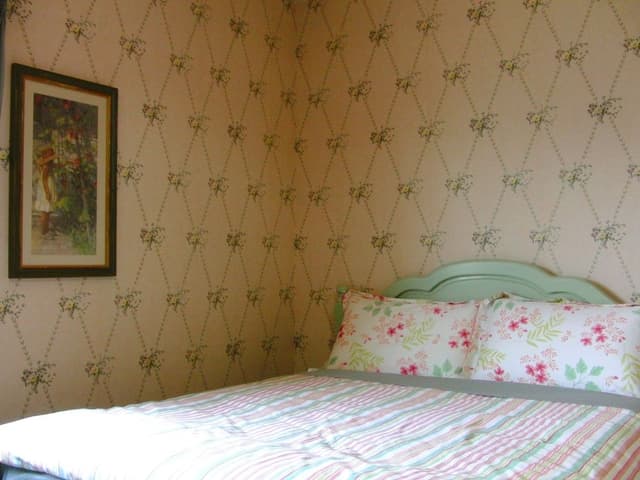 Basic Triple Room, Mountainside