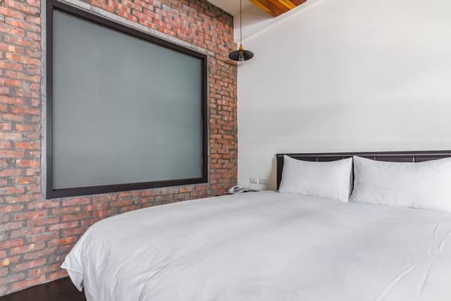 Double Room, Bathtub