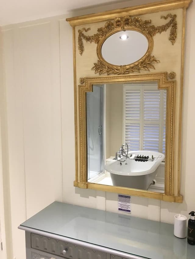 Luxury Double Room, Ensuite (Brunyee)