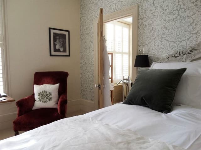Luxury Double Room, Ensuite, Garden View (Veranda)