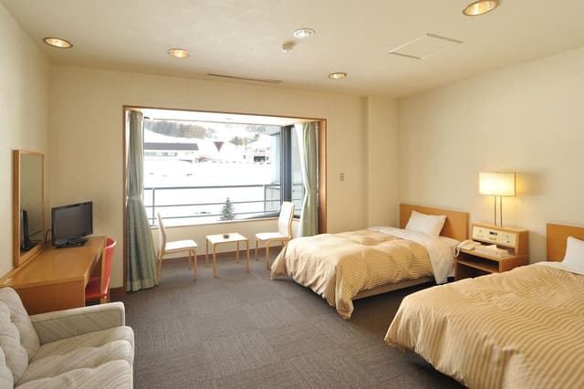 Twin Room, Non Smoking, Mountain View