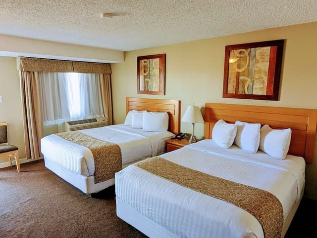 Room, 2 Queen Beds, Non Smoking