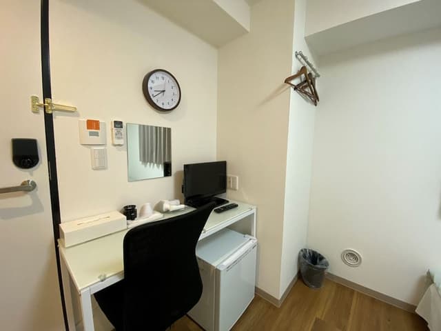 Standard Single Room, 1 Large Twin Bed, Non Smoking, Private Bathroom