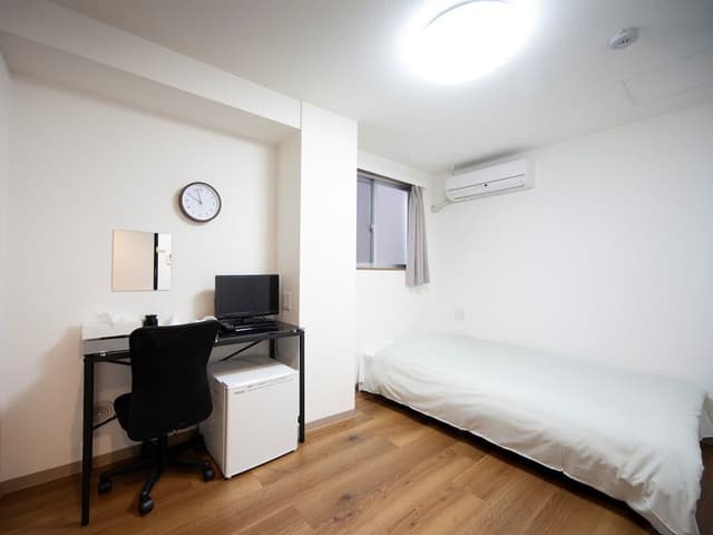 Standard Single Room, 1 Large Twin Bed, Non Smoking, Private Bathroom