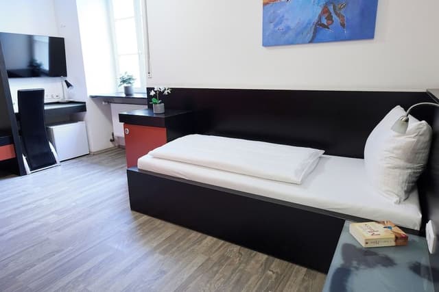 Classic Single Room