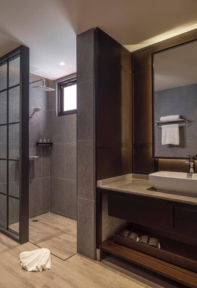 2 Bedroom Suite