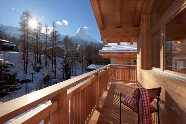 Luxury Chalet, 4 Bedrooms, Mountain View