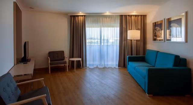 Superior Suite with Lateral Sea View