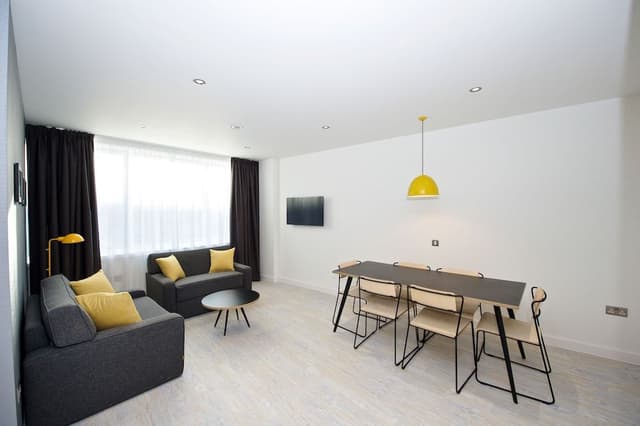 Apartment, 2 Bedrooms, Accessible