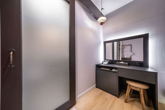 Deluxe Room (A)