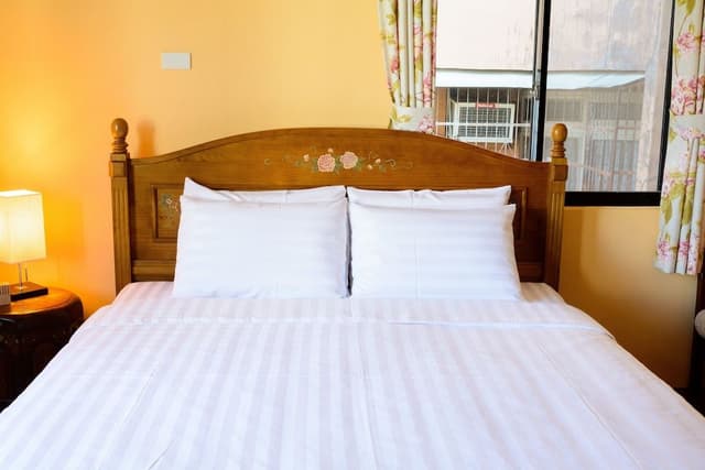 Deluxe Double Room (202)