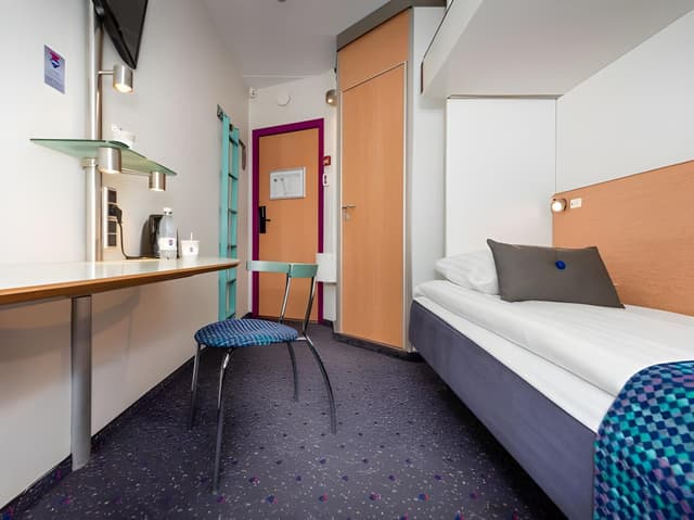 Economy Room