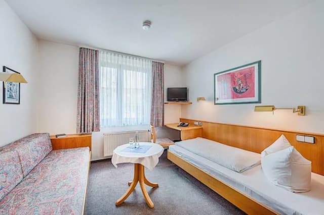 Comfort Twin Room