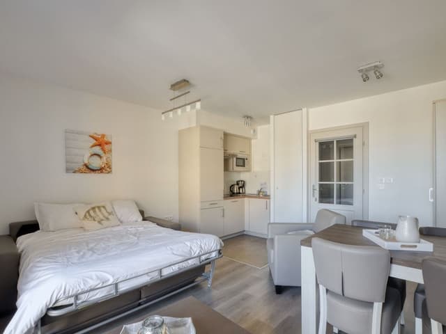 Standard Apartment, Balcony