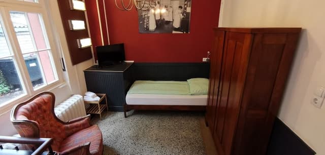 Basic Single Room, 1 Twin Bed, Shared Bathroom