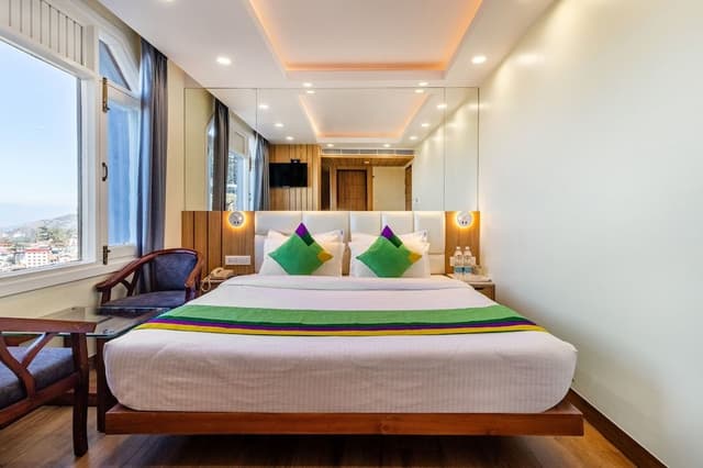 Deluxe Honeymoon Suite With Valley View