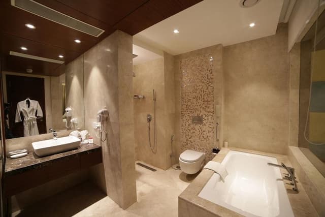 Luxury Suite, 1 King Bed, Non Smoking