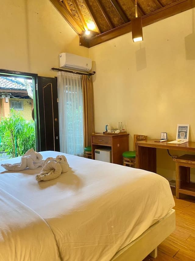 Superior Room, Garden View