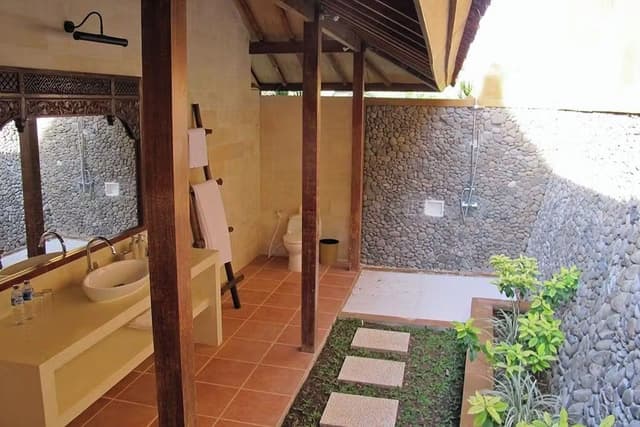 Garden Bungalow