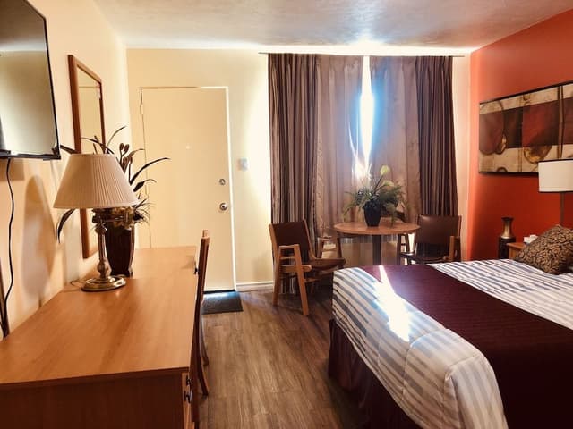 Standard Room, 1 Queen Bed, Non Smoking